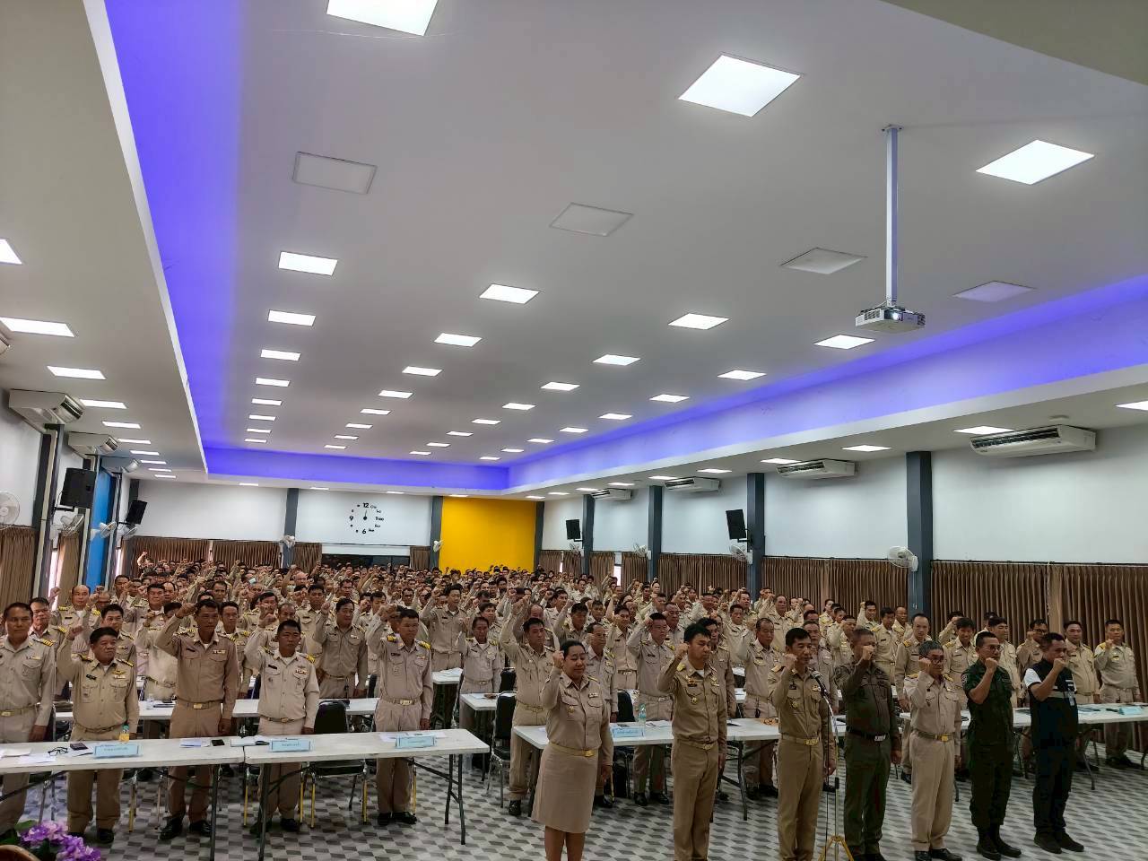  พช.เชียงของ ร่วมการประชุมกำนัน ผู้ใหญ่บ้านฯ ครั้งที่ 6/2569 แนะนำตัวนักวิชาการพัฒนาชุมชนชำนาญการคนใหม่ 
