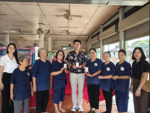 พช.เชียงของ ลงพื้นที่ otop บ้านวัดหลวง ติดตามการแปรรูปขยะพลาสติก สร้างมูลค่าเพิ่ม เตรียมความพร้อมคัดสรร มชช. ปี 2569 